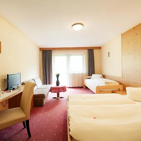 Steuxner Hotel