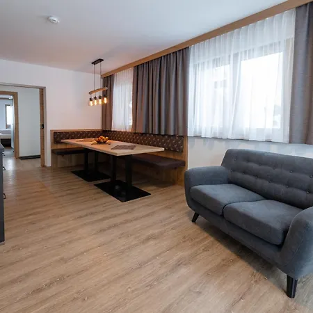 Steuxner 3*