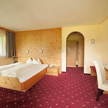 Steuxner 3*